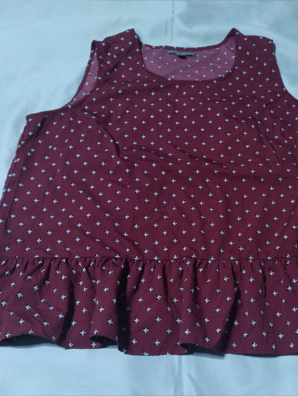 🖤4/$10 Valerie Stevens Burgundy Sleeveless Ruffle-Hem Tank